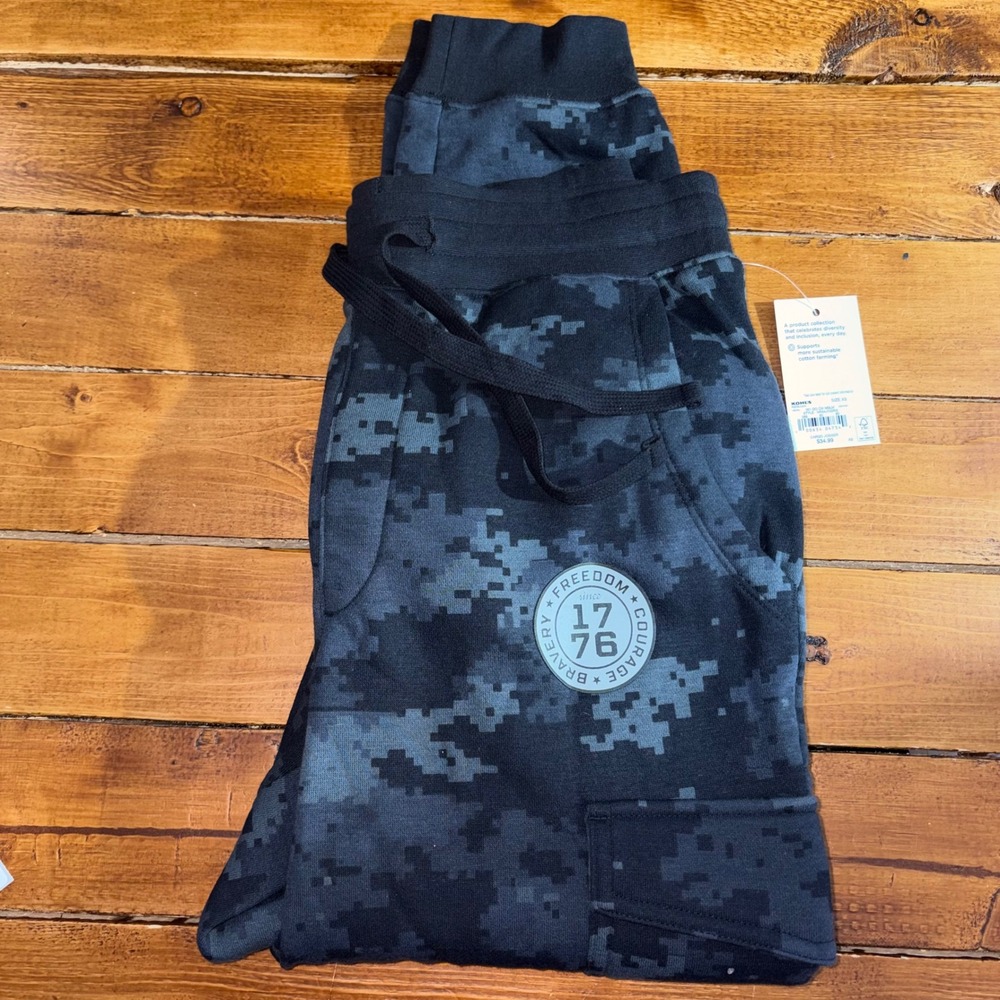 Sonoma Community Cargo Jogger Mens XS Black Digital Camo 1776 Patch Military NEW